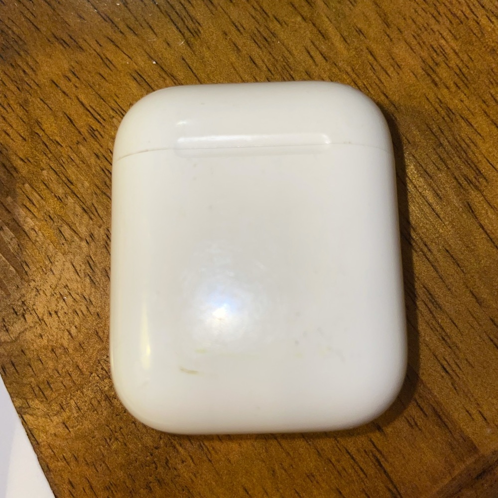 Empty Airpod case